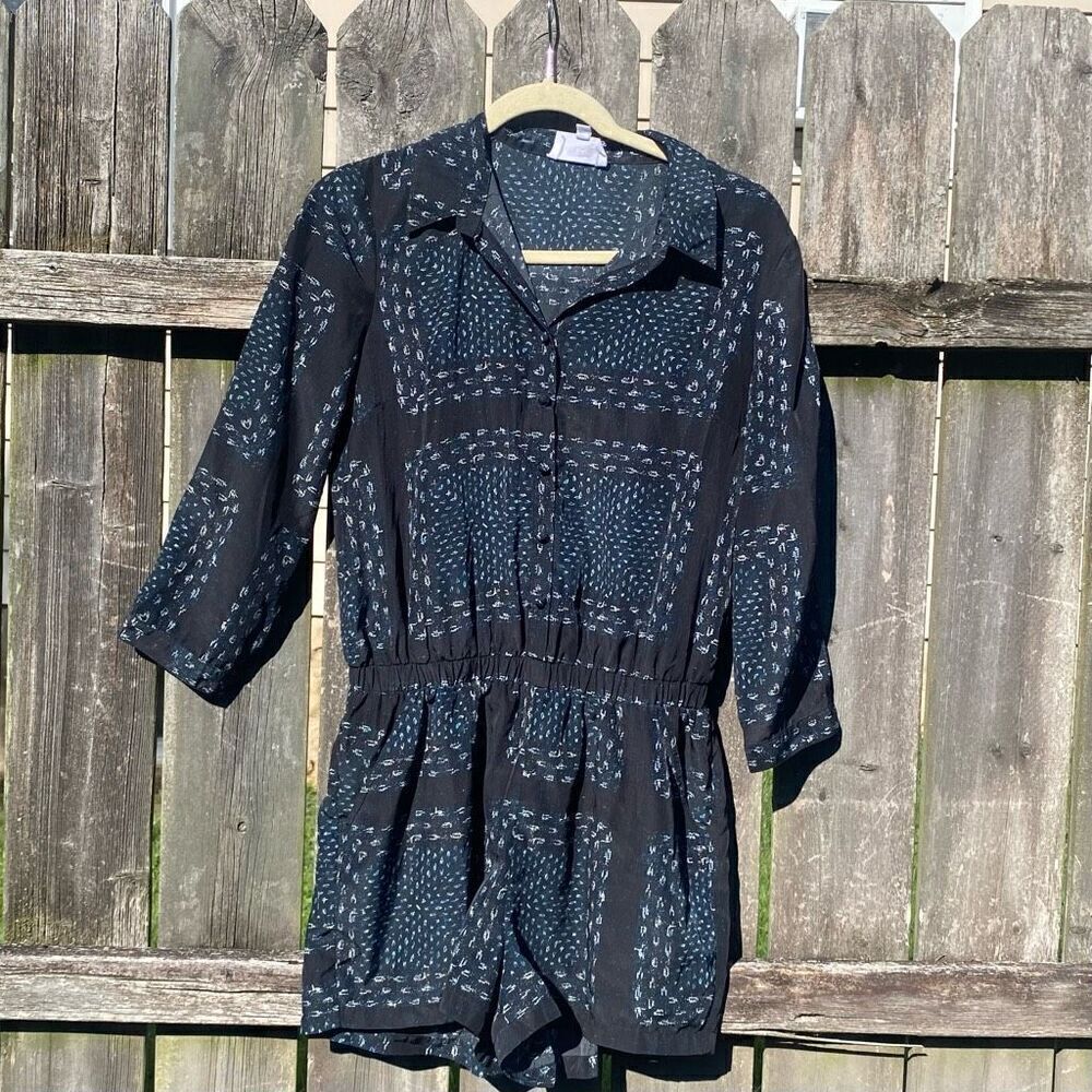 Olive + Oak Navy Printed Romper | S